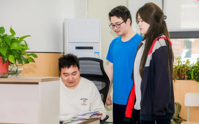 长沙市中嘉高级中学高复部嘉郡班（校考班）